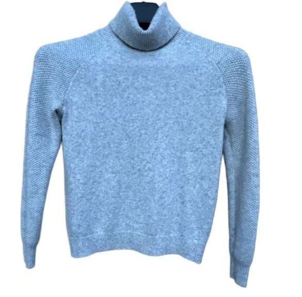 LOFT Gray Turtleneck Sweater in Size XS